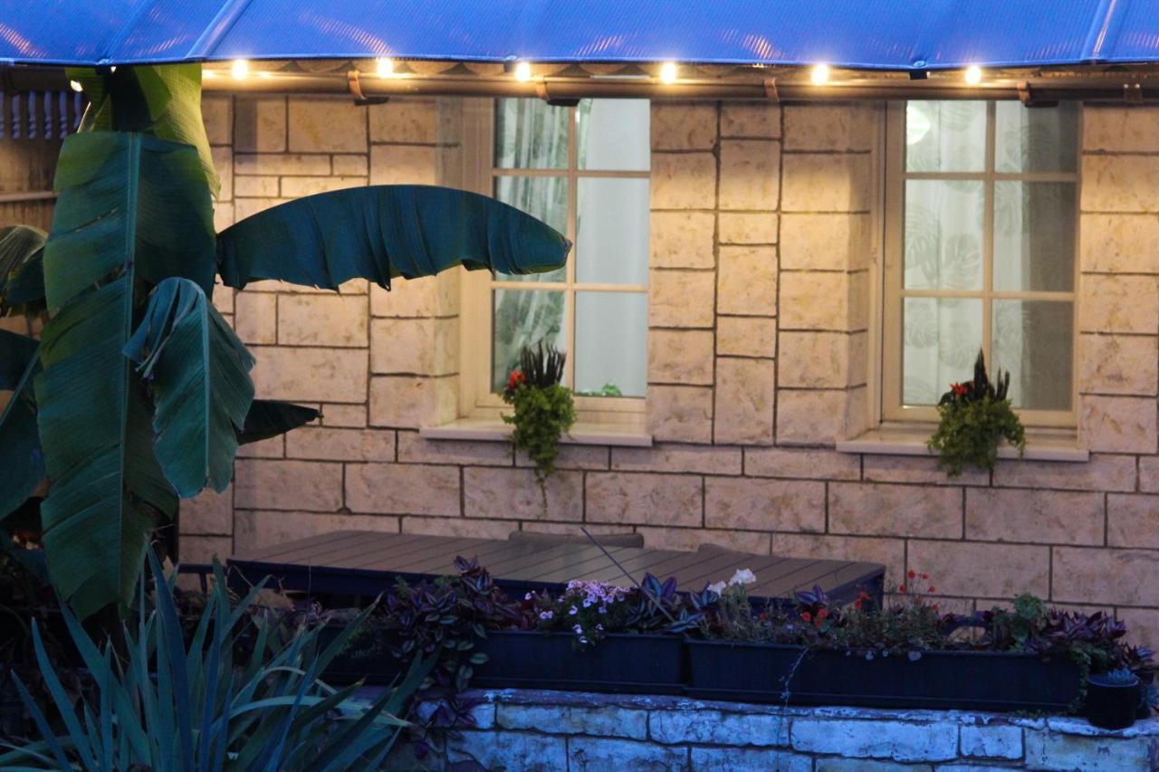 Cozy Cottage - Free Parking, Self Check-In Oradea Exterior photo